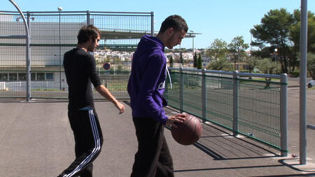 Ferme ta gueule dans l'arrêt de bus