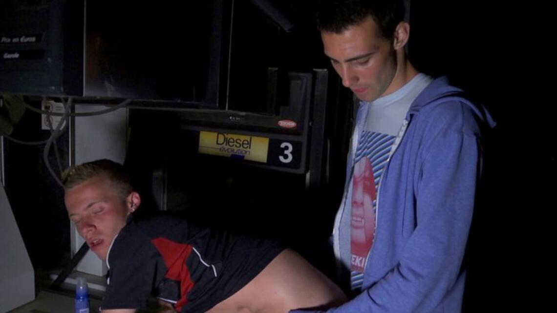 porno -- Tu ne viendras plus chez moi par hasard