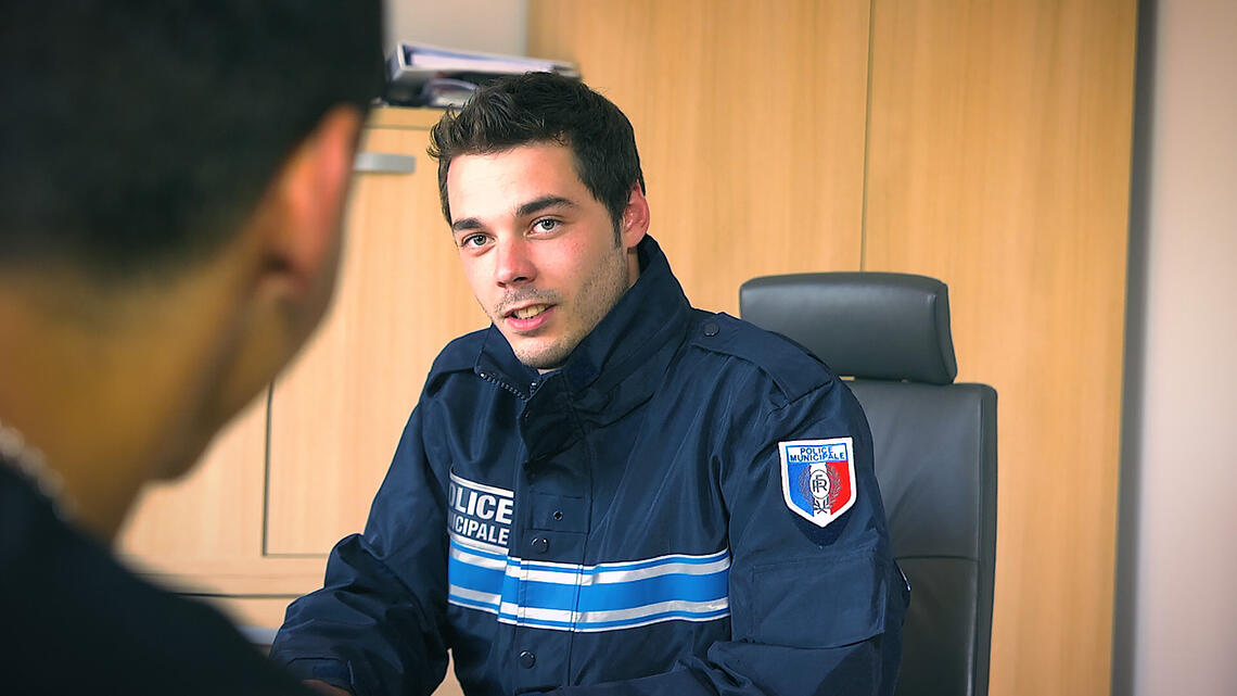 porno -- Mais que fait la police