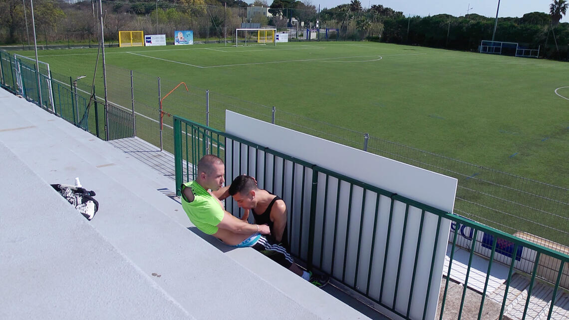 porno -- Enculé dans un stade de foot