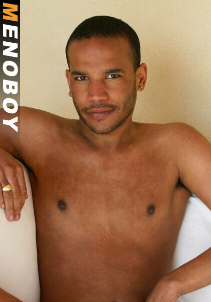 Ethan acteur porno gay